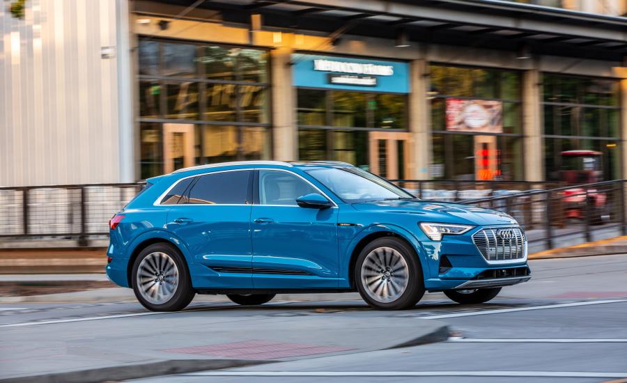  Audi e-tron 55 Quattro 2019 года  (NA) (фото 5 из 40)